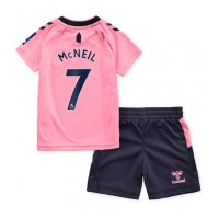 Everton Dwight McNeil #7 Fotballklær Bortedraktsett Barn 2022-23 Kortermet (+ korte bukser)